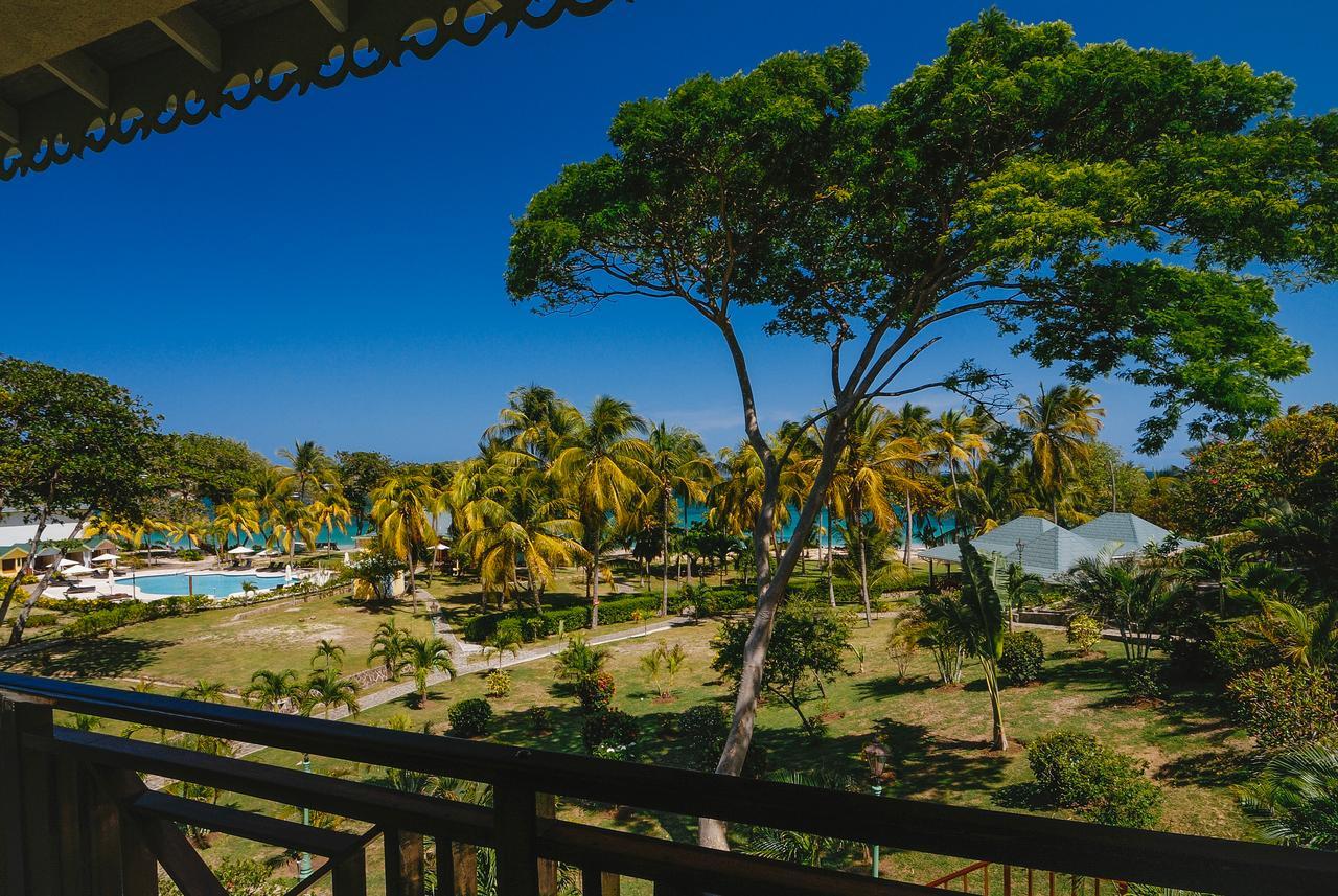 Bequia Beach Hotel - Luxury Resort Friendship Exterior photo